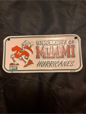 University of Miami Hurricanes Metal License Plate Sign - Orange & Green NEW
